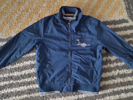 Prechodná tenká bunda, 122