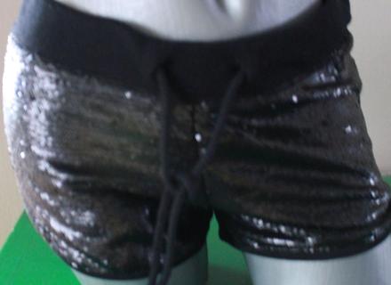 Trblietave sortky, s