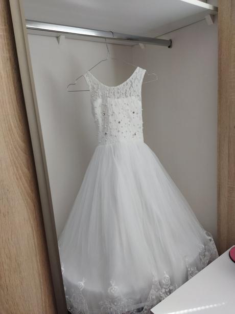 Šaty na 1. sv., 134