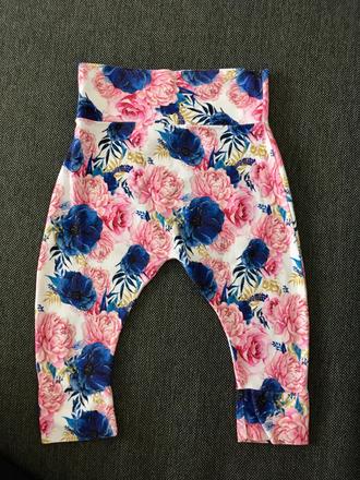 Kvetované legínky, 80