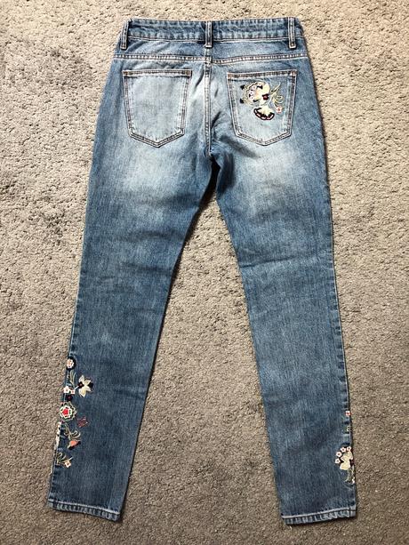 Rifle vyšívané, s