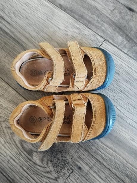 Kožené sandálky, protetika,23