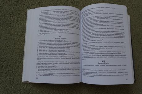 Kniha-predpisy o cestnej premávke a skúšobné testy, 