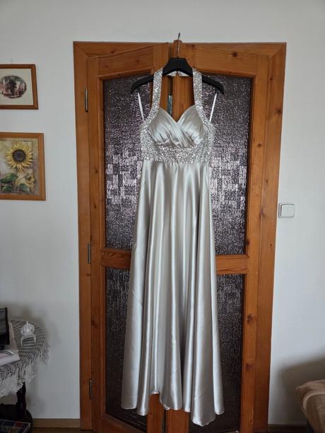 Spoločenské šaty, m