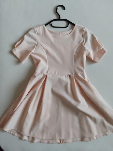 Dievcenske šaty v.122, 122