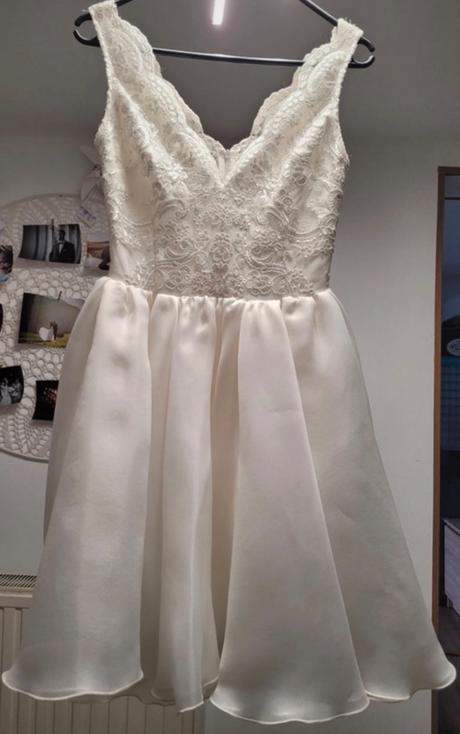 Biele spoločenské šaty, s