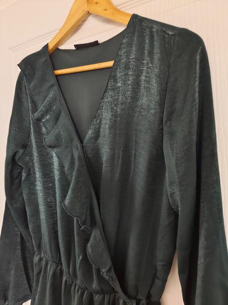 Dámske šaty s volánmi, sinsay,l