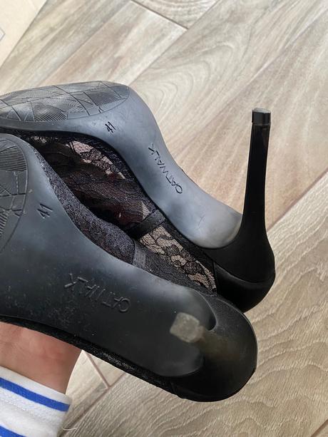 Lodičky s čipkou, 41