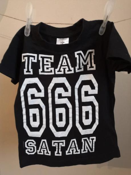 Metalové tričko, 86