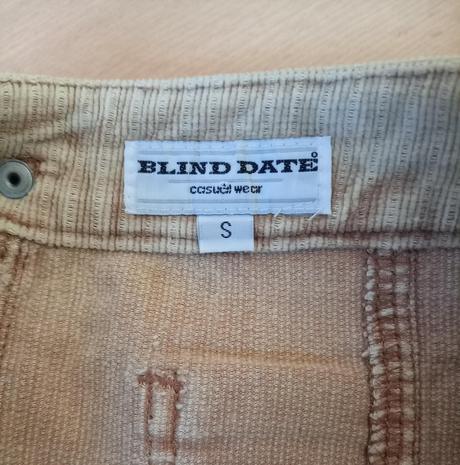 Menšestrová minisukňa, s