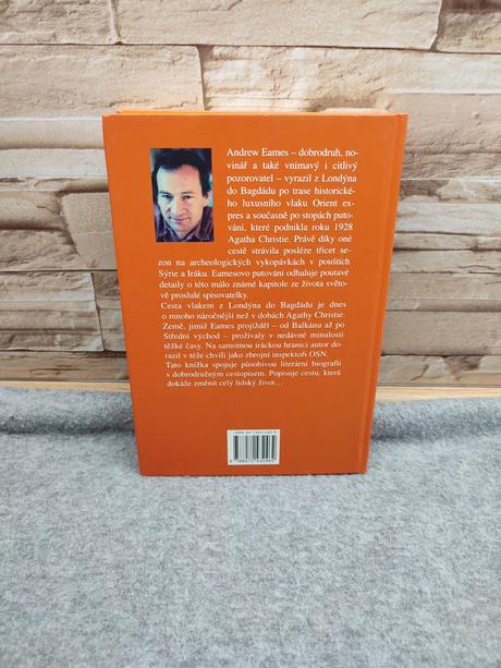 Historií i přítomností ve stopách agathy christie, 