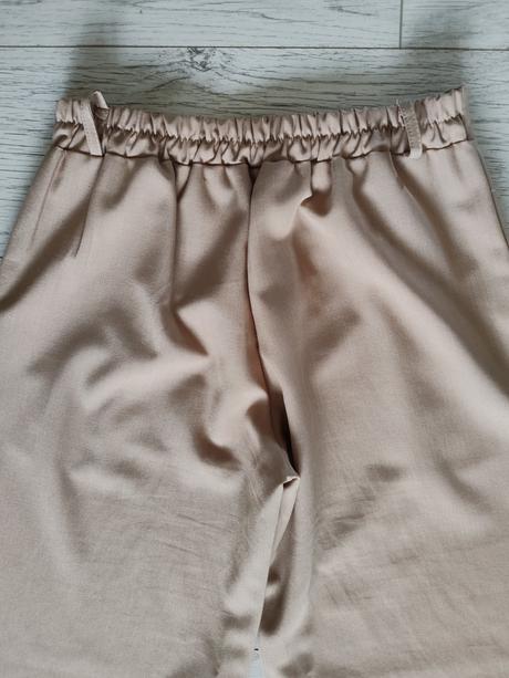 Predám elegantné nohavice pre 9-10r., 152