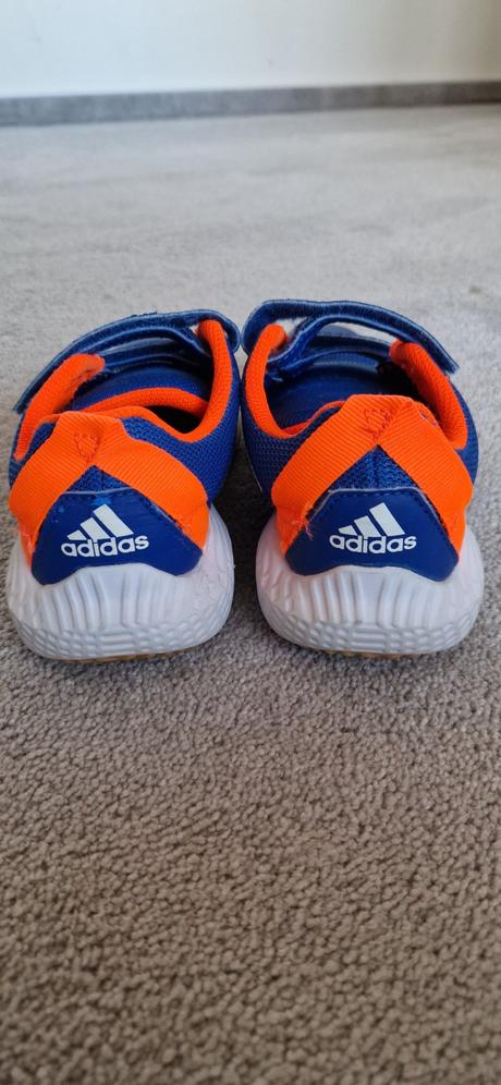 Tenisky halovky, adidas,32