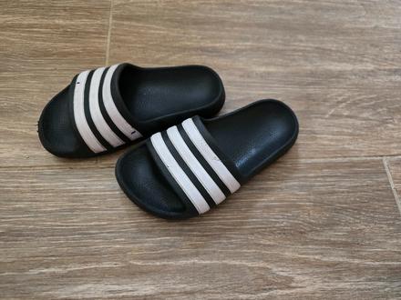 Šlapky č.27, adidas,27