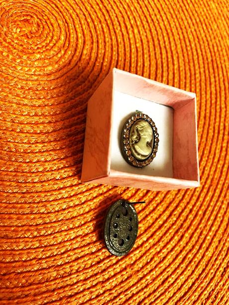 Starožitná súprava/náušnice a prsteň, 