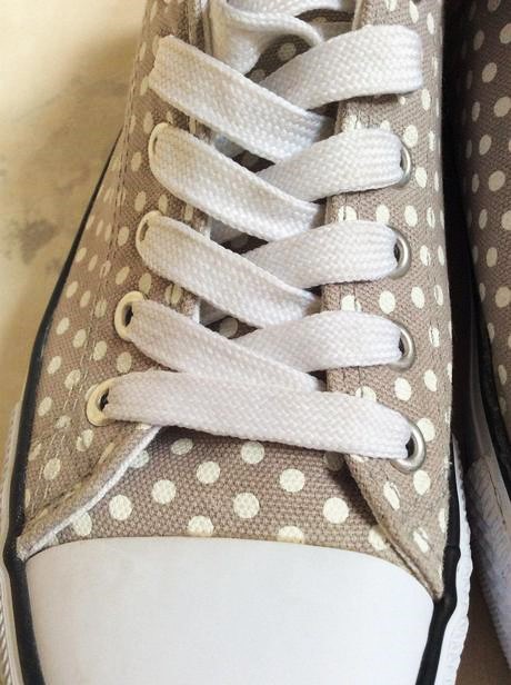 Bodkované tenisky, 39