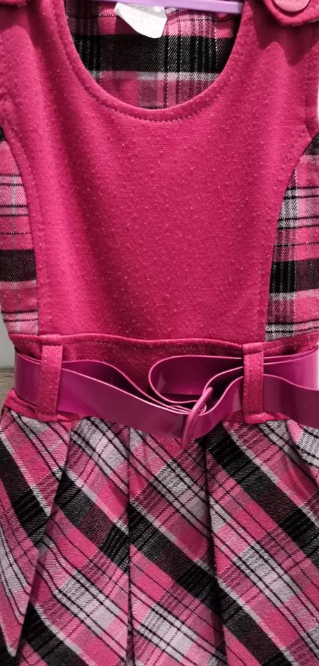 Ružové šatočky, 98