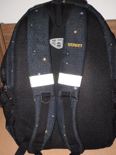 Školská taška s peračníkom, 