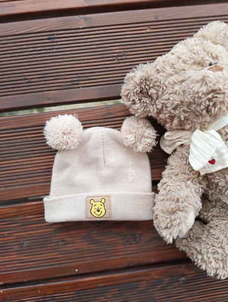 Čiapka s brmbolcekmi, sinsay,74