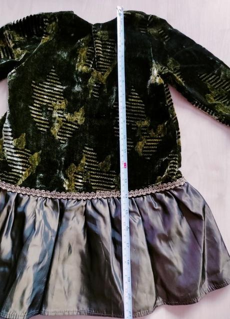 Zeleno-zlaté šatočky, 104