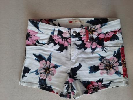 Šortky levis, levis,146