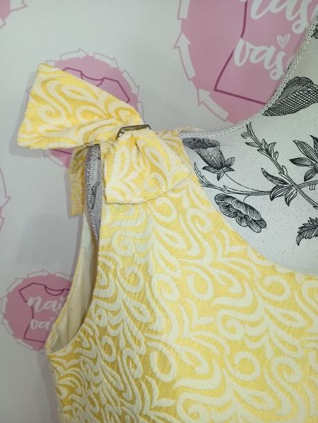 Príležitostné šaty, 42