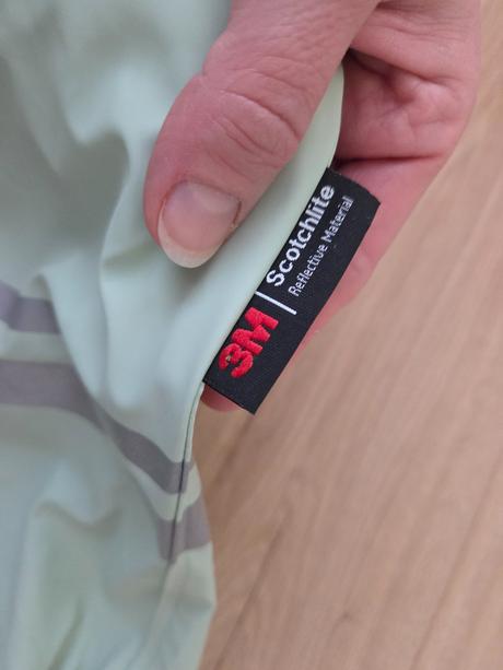 Nohavice do dažďa, lupilu,86