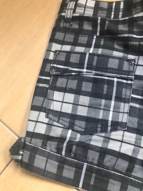 Kraťasy, crashone,152