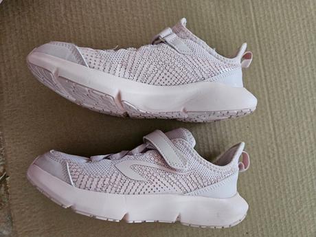 Balík topánok 33, 33