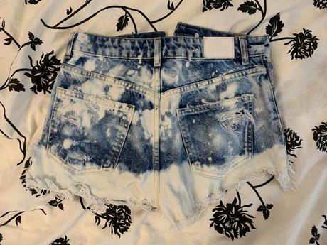 Dámske kraťasy, bershka,36