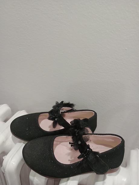 Baleríny trblietavé, 31