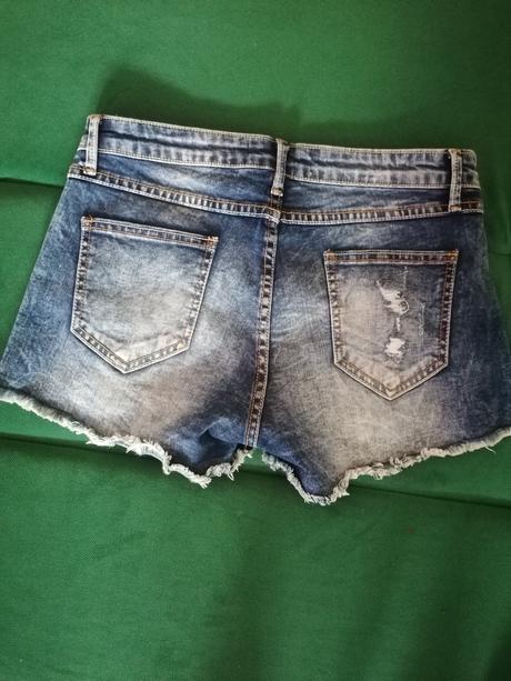 Džínsové šortky, 30