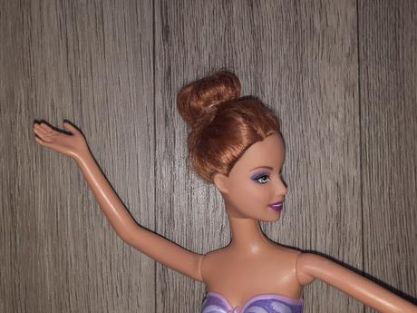 Barbie baletka s gumenými nohami,