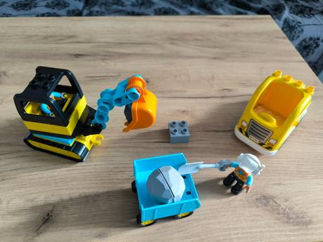 Lego duplo 10931 (nákladné auto a bager),