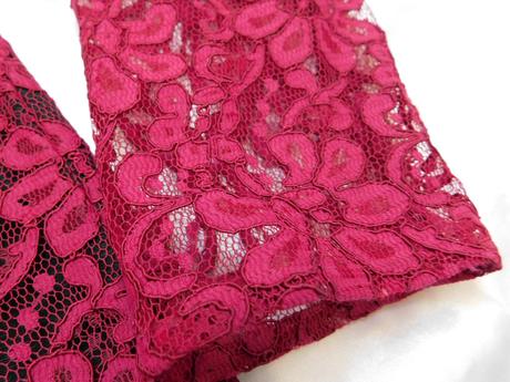 Pekne čipkovane vintage šaty, 40