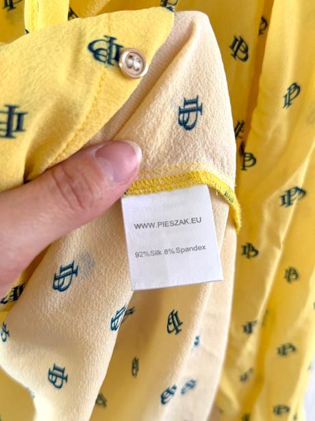Hodvábna košeľa s monogramom značky pieszak, s