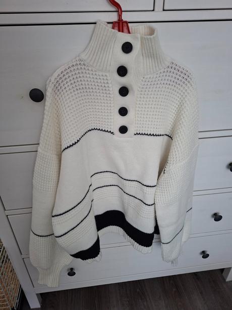 Bielo cierny oversize pulover, l / xl