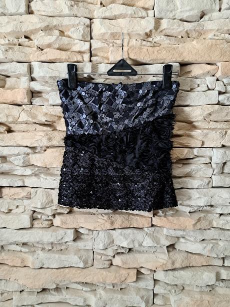 Čierny flitrovaný top, s