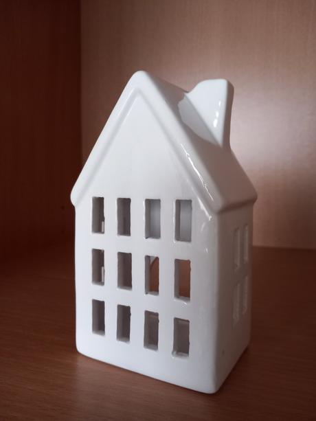 Keramický svietnik domček 13,5x7,5x6 5 cm,