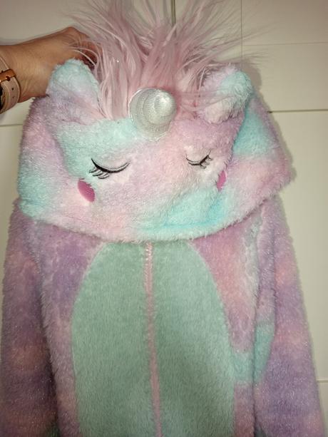 Overal jednorožec, f&f,110