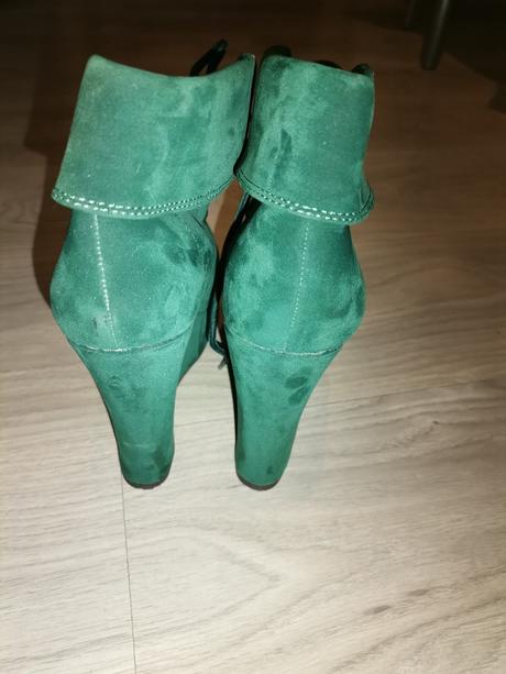 Vysoké topánky, 38