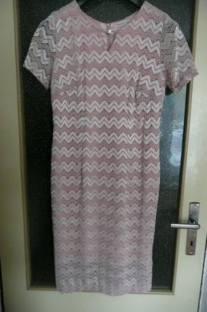 Šaty na príležitosť 46, 46