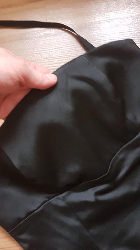 Nádherné šaty so šnurovačkou vzadu zn oasis, s