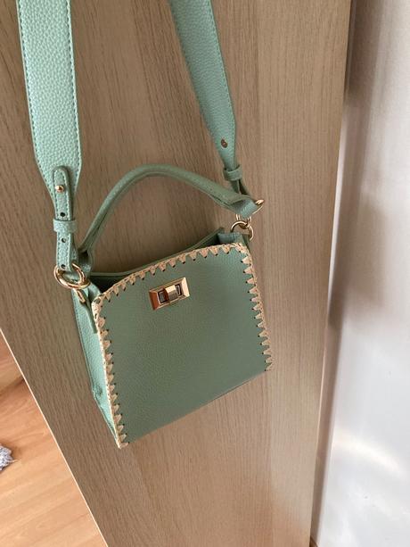 Taska cez plece even&odd, 