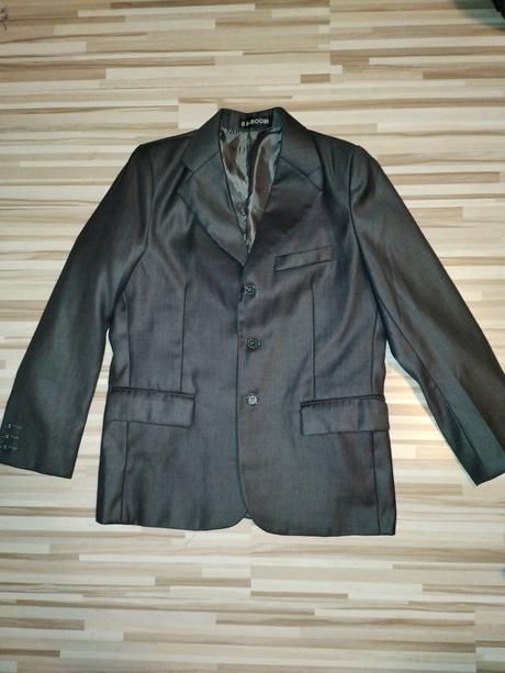 Chlapčenské sako, 146