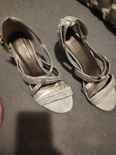 Sandálky, 36