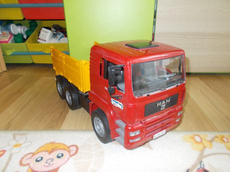 Bruder nákladné auto s čelným nakladačom + bager, 