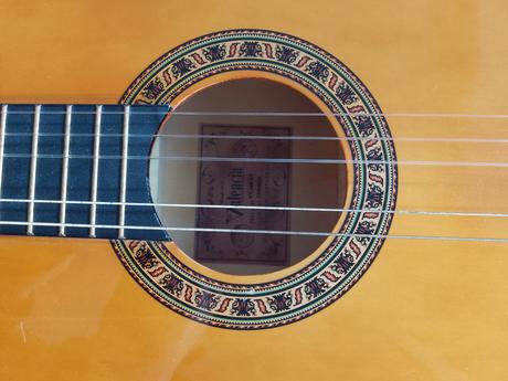 3/4 gitara valencia, 