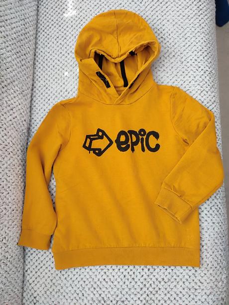 Nádherná mikina,top stav, coccodrillo,116