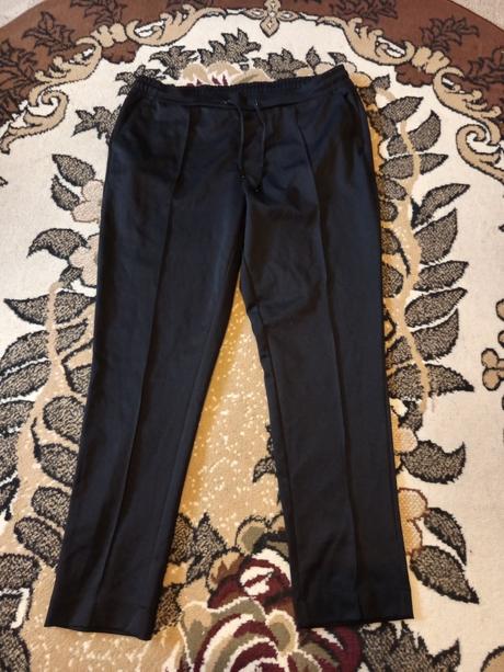 Čierne športové nohavice, l